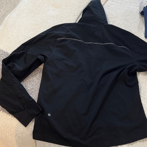 LULULEMON Men's Black and Gray windbreaker/rain light Jacket size medium - Picture 7 of 10